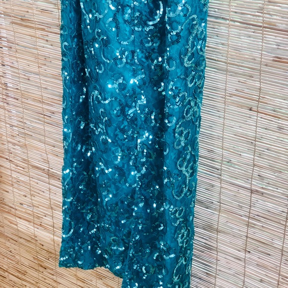 Mike Benet Formal Gown - Picture 8 of 11